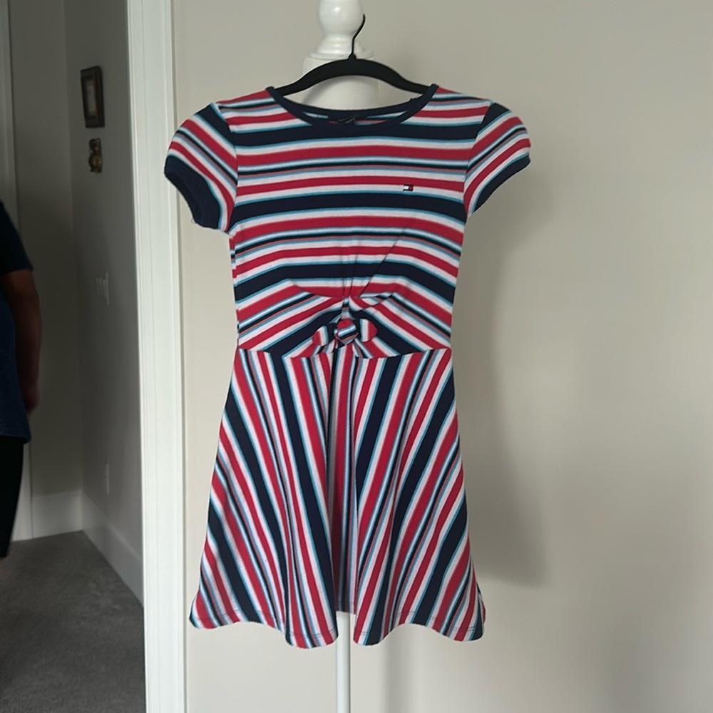 Girls dress! Great design